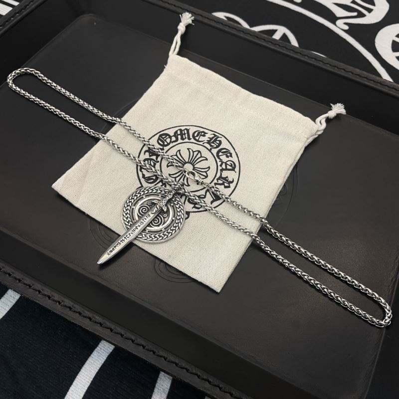 Ch*0me He**ts necklaces